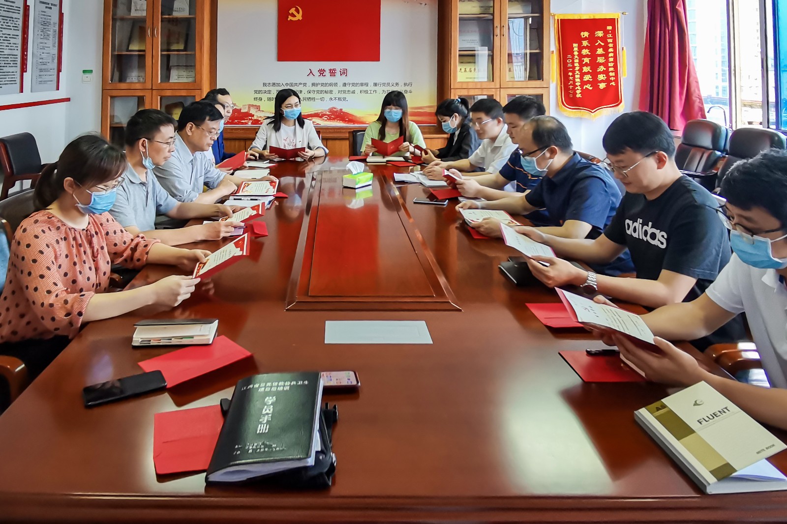 微信图片_20220.jpg